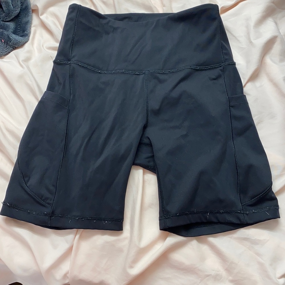 Black Skyhand biker shorts with pockets